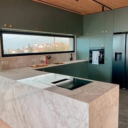 Vila Moderne Sea View Mit Pool